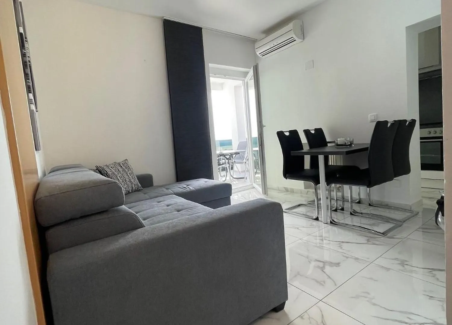 Gemuetliche Wohnung Mit Pool Crikvenica Croatia